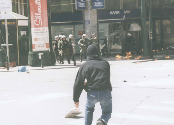 MORE PICS FROM THE RIOTS IN GREECE