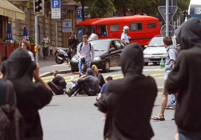 French Police Teargas Anarchists in G8 Eve Clash
