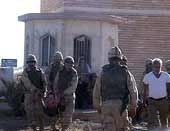 Disobbedienti caravan In Iraq border