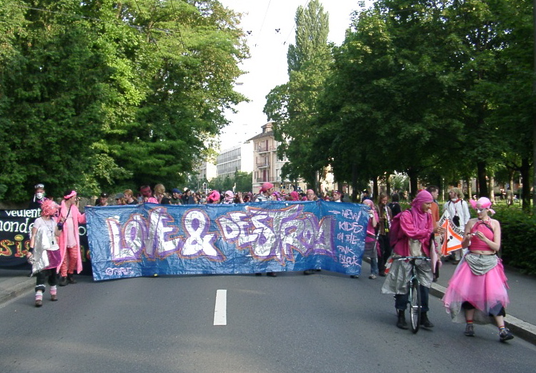 pink block + others at lausanne g8 sun 1st june