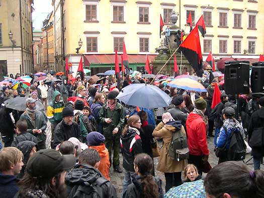 Sweden: No One Is Illegal receives grant from SUF