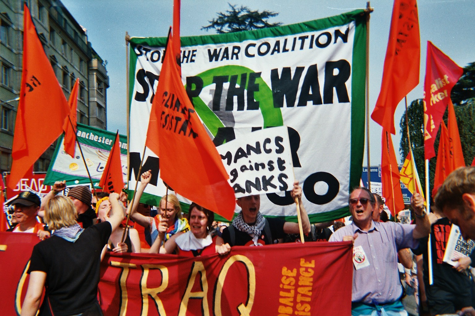 photos-geneva march G8 protests 1.6.2003