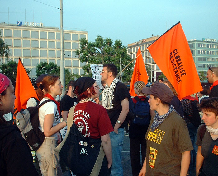 pics fron G8 Blockade in Geneva - Pont Mont Blanc