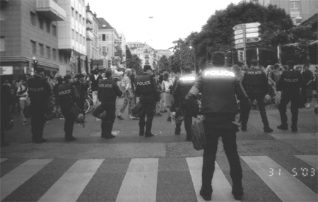 another try to invade the yelllow zone