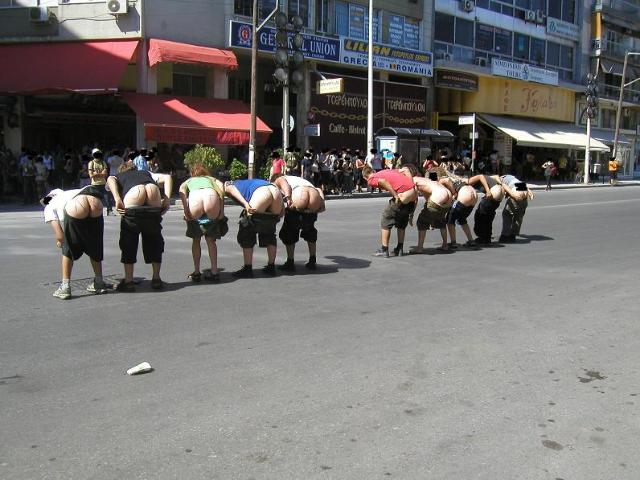 Nudity in front of the court in Dodekanisou