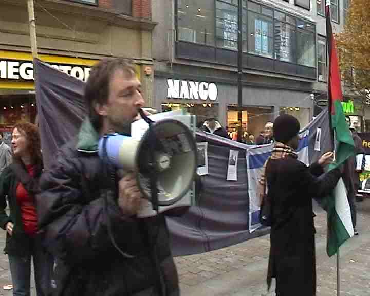 Manchesteer Wall Down Protest 4