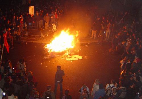 It's really going now...