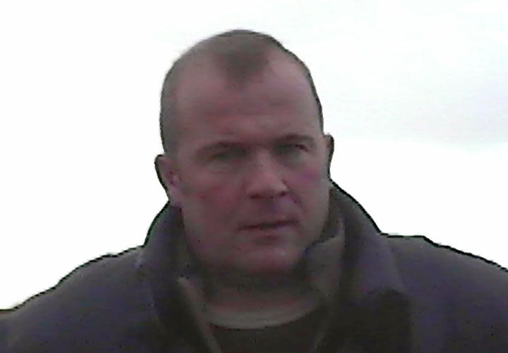 Plain clothes 'police officer' who wouldn't show his ID