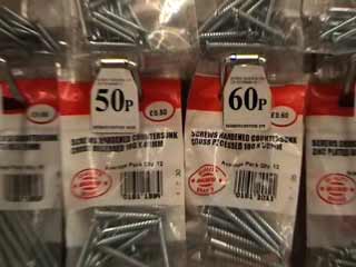 2 bags of mixed screws