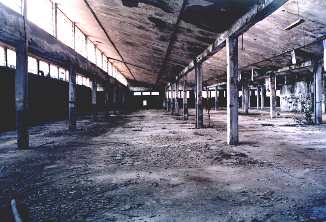 A squat is being set up in Ifanet industry (thessaloniki)