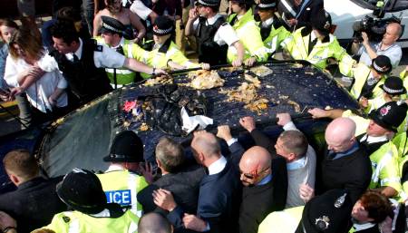 Hey Nazi! you are rubbish (and so's your car!)