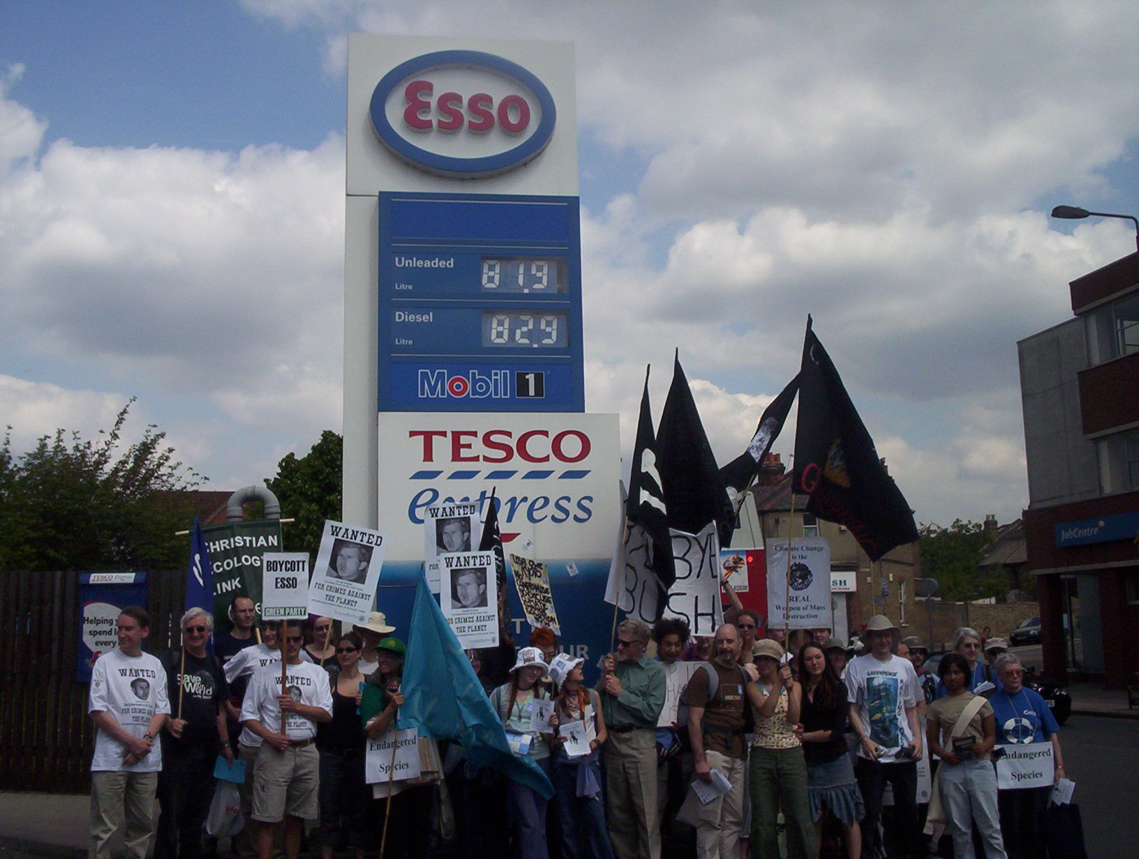 photo op outside esso