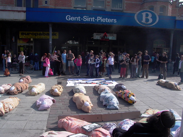 George W. Bush master of ceremony for Iraqi killing fields in Belgium