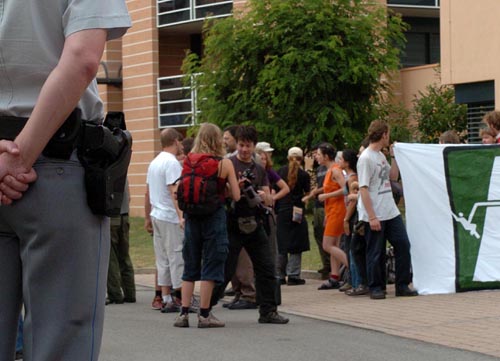 Swiss cops keep an eye...