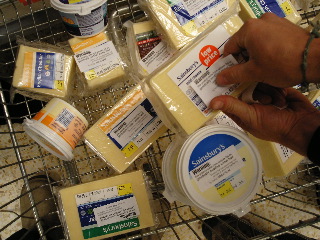 Hiow to label produce of GM-fed animals (Barnstaple Sainsbury's)