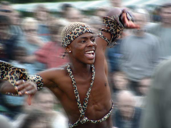 Those Zimbabwee dancers...