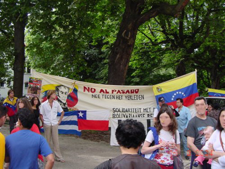 Bolivarian activists, viva la revolucion bolivarian