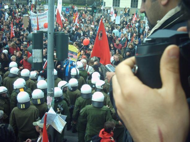 again trade unionist are confronted