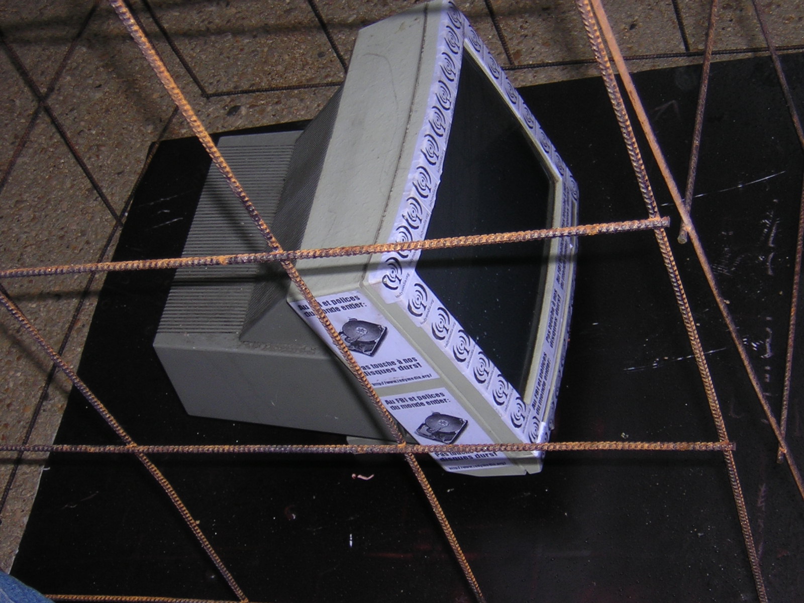 encaged indymedia screen