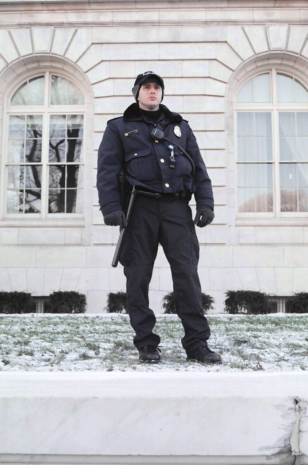 Cop on Duty . MLK Anti-War Demo . WDC . 18jan03