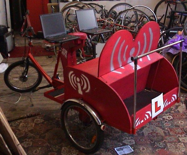 Rickshaw module with two photodesk and upload terminals