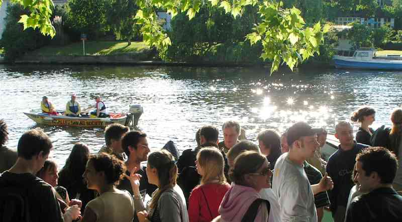 Setting - sunny riverside