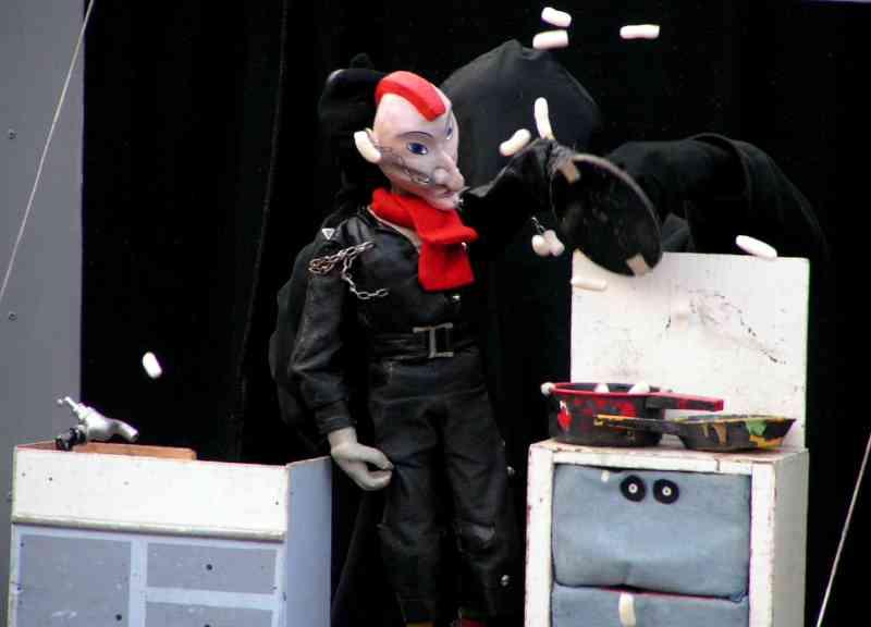 Sideshow - punk puppetry A