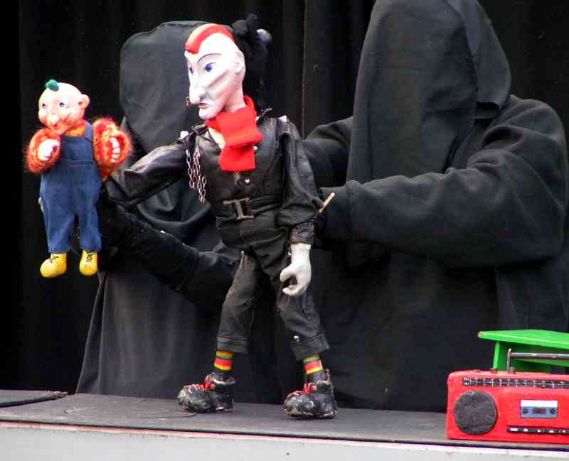 Sideshow - punk puppetry B