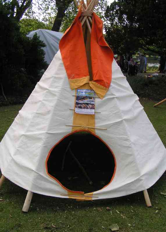 Architecture - Make Poverty History tipi A