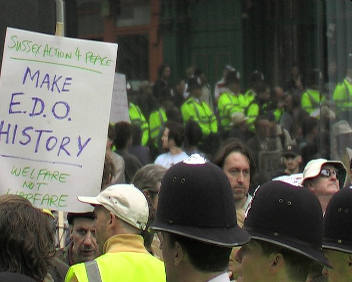 stopped on queens road