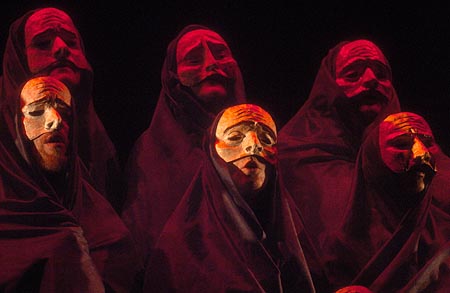 Thankfully the theatrical arty shite is kept to the minimum.