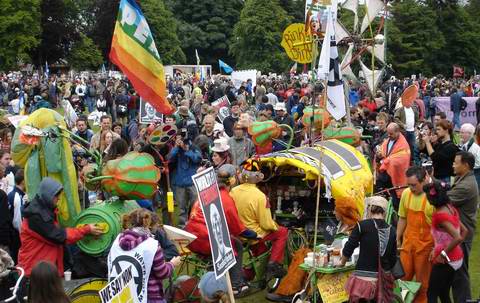 Thousands crammed into the park