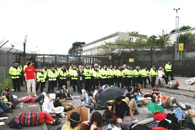 a food kitchen was at the south gate, too