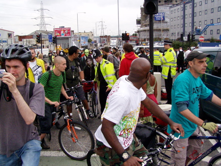 20 police try to clear the road