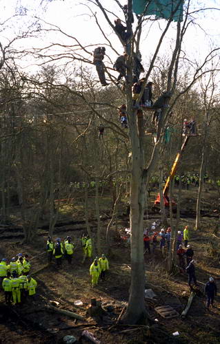 rainy view under seige at the height of the eviction