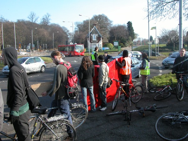 Blockade at the Shell Garage.