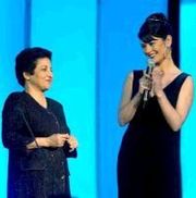 Catherine Zeta Jones congratulating Shirin Ebadi on her Nobel Peace Prize