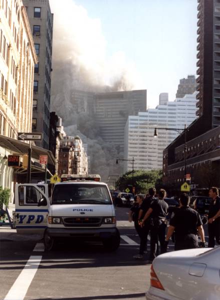 WTC 7 falling down
