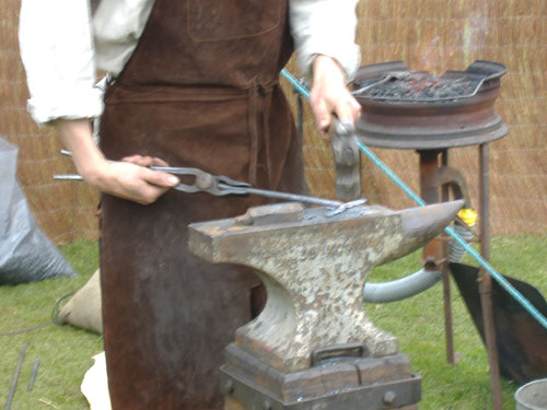 Blacksmithing 6 - can you tell what it is yet?