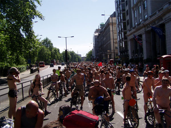 piccadilly just after the start of the ride