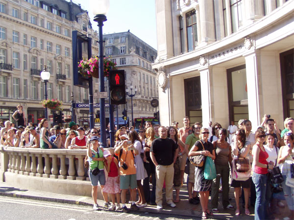 oxfrod street crowds