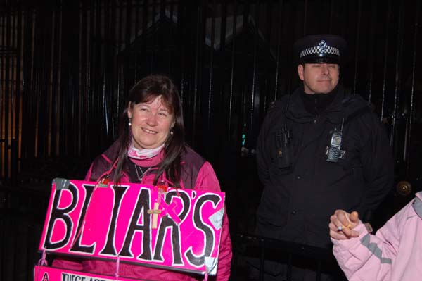 Credit: Marc Vallée, 2006. - www.protestphoto.co.uk