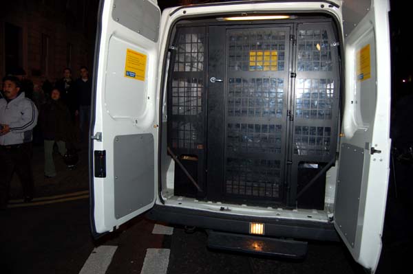 Credit: Marc Vallée, 2006. - www.protestphoto.co.uk