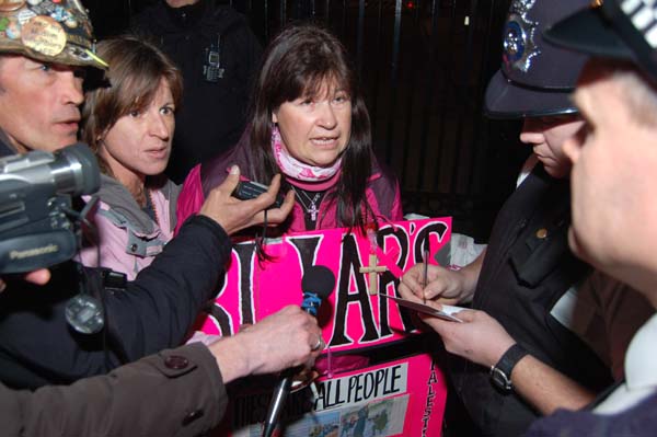 Credit: Marc Vallée, 2006. - www.protestphoto.co.uk