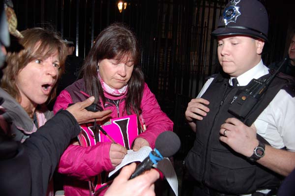 Credit: Marc Vallée, 2006. - www.protestphoto.co.uk