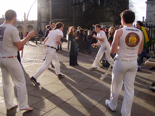 Cambridge Capoeiristas show solidarity