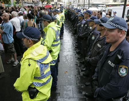 Police Violence at Sydney Anti-Cheney Carnival