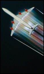 Just an ordinary contrail? I wonder if it really is? (source: weatherwars.info)