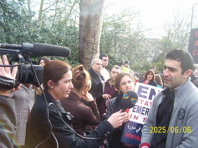 Roj tv interviewing protesters