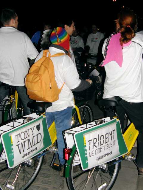 Greenpeace bikes get the message across